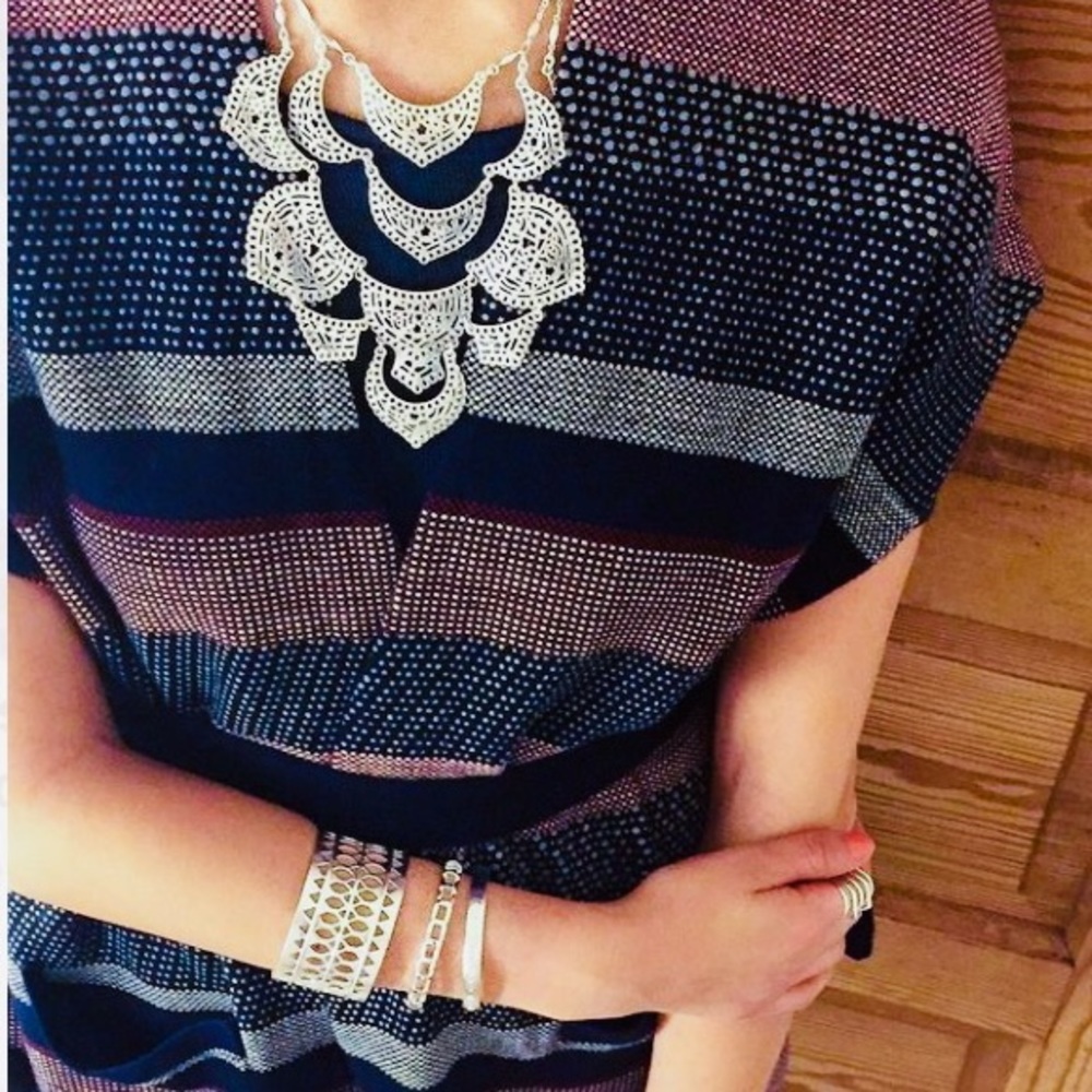 :: Stella & Dot Silver Plait Statement Necklace - Picture 5 of 8